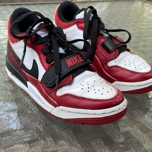 Nike Jordan Legacy 312 Low Chicago Red Black CD9054-116 Retro Shoes Youth SZ 4Y